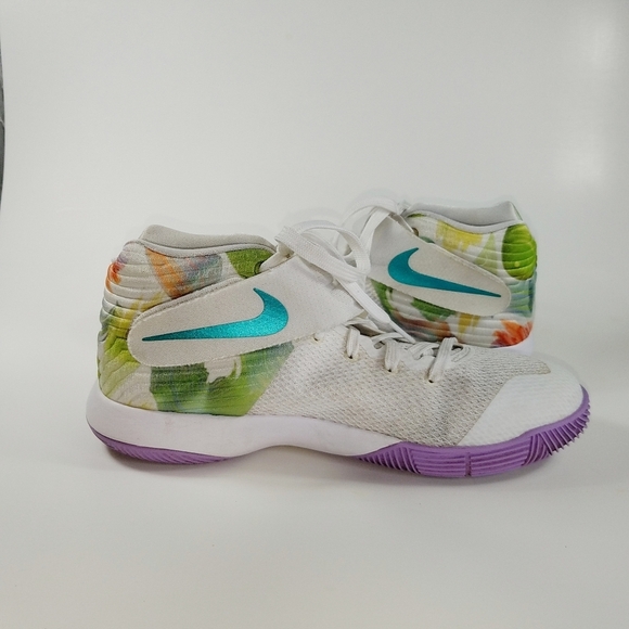 Nike Kyrie 2 Easter Edition Athletic Sneakers Youth Size 6.5 Style 826673-105 - Picture 6 of 11